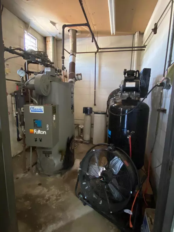 Benzonia, MI 49616,1681 Benzie Highway #5