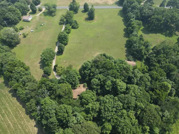 Lawrence, MI 49064,57360 CR 215