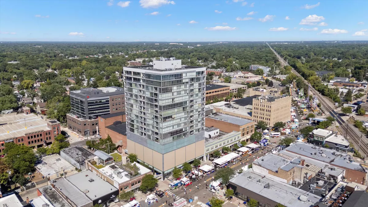 Royal Oak, MI 48067,432 S Washington Avenue #702