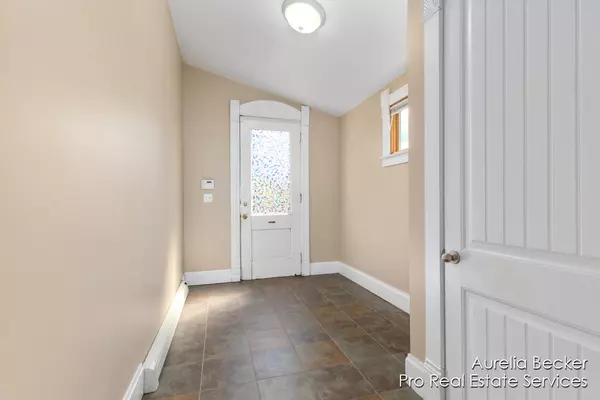 Grand Rapids, MI 49503,727-729 Prospect SE Avenue