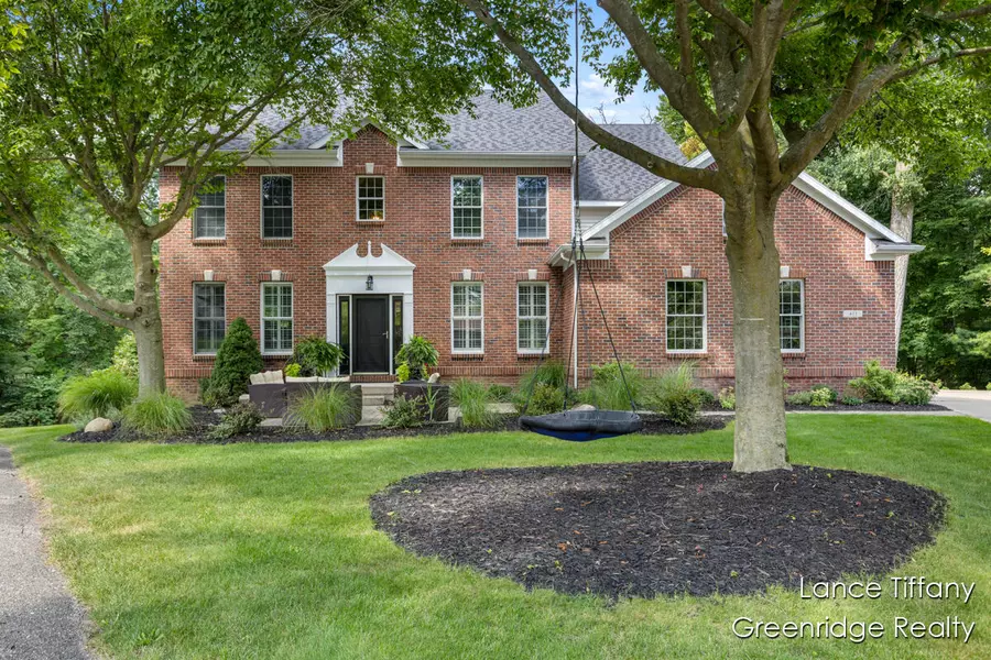411 Scarborough SE Court, Ada, MI 49301