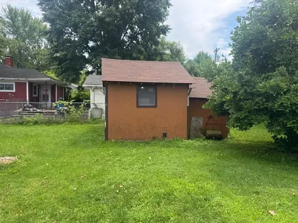 Belleville, MI 48111,22002 Fenster Street