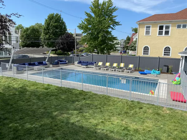 South Haven, MI 49090,56 North Shore Drive