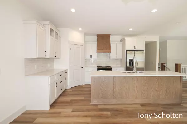 Hudsonville, MI 49426,5152 Blendon Meadow Circle #39