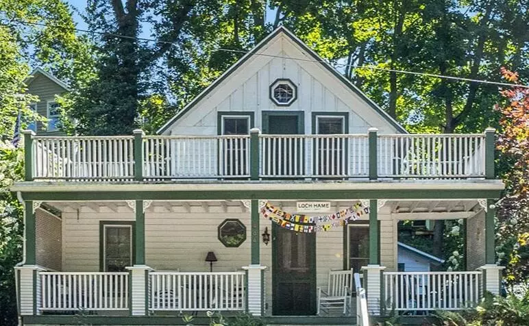1404 Lake Avenue, Grand Haven, MI 49417