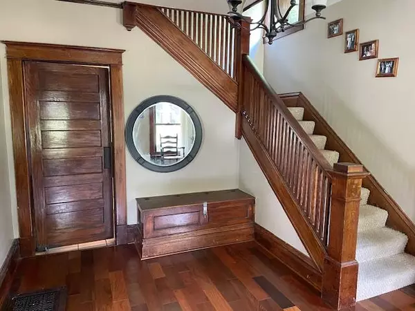 Marshall, MI 49068,628 W Green Street