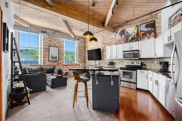 Grand Rapids, MI 49503,940 Monroe NW Avenue #313