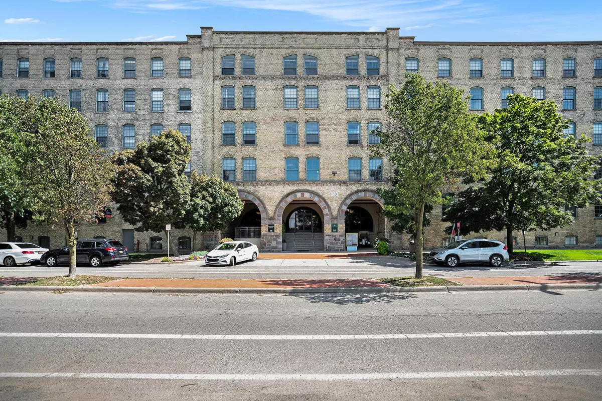 Grand Rapids, MI 49503,940 Monroe NW Avenue #313