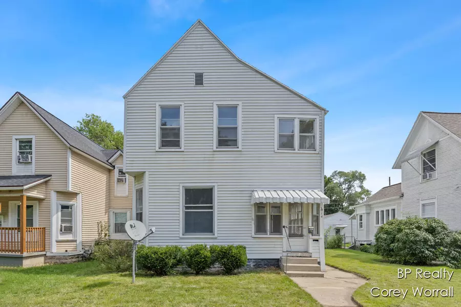 1014 Jennette NW Avenue, Grand Rapids, MI 49504