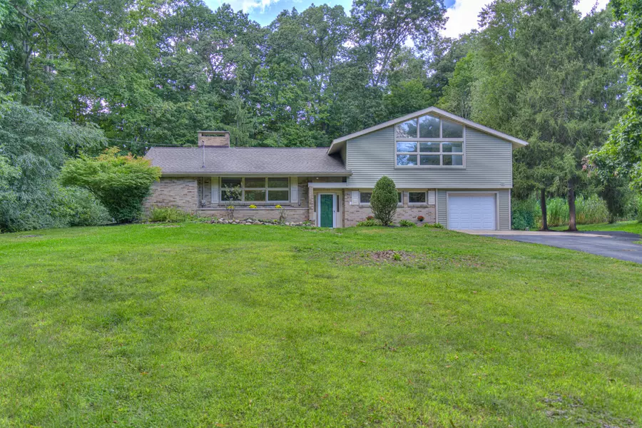 2780 Brookside Boulevard, Jackson, MI 49203