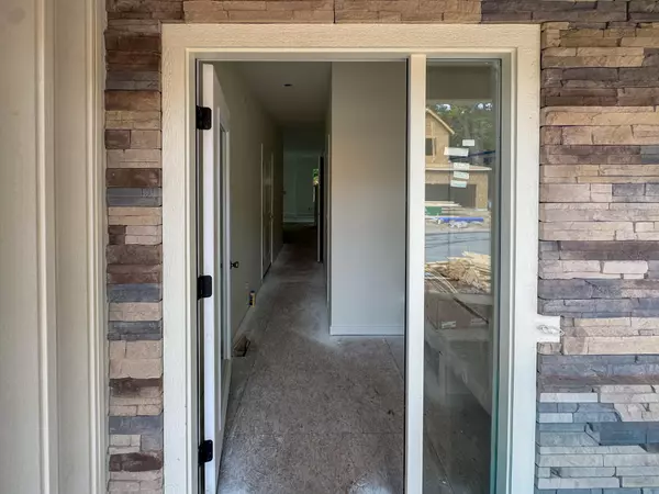 Holland, MI 49423,1986 S Shorewood Lane #21