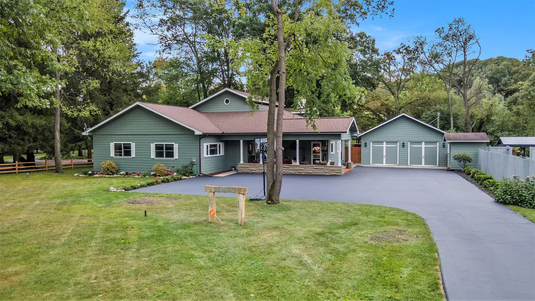 148 Wahwahtaysee Way, Battle Creek, MI 49015