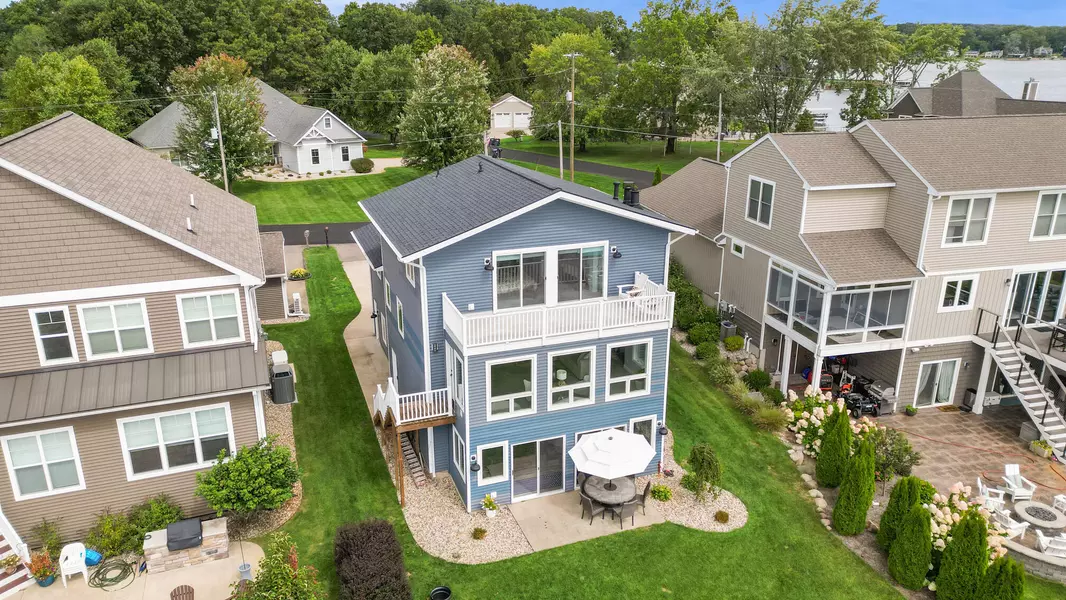 1009 Treasure Island Drive, Mattawan, MI 49071