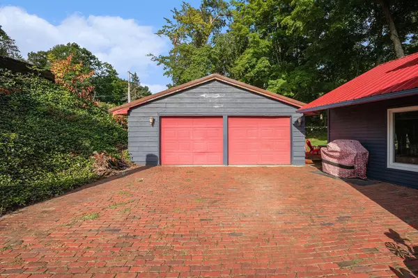 Dowagiac, MI 49047,55945 Inn D Inn Drive