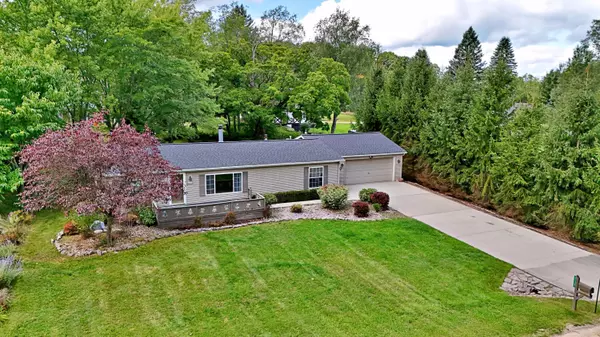 Cadillac, MI 49601,6138 Cedar Drive Drive