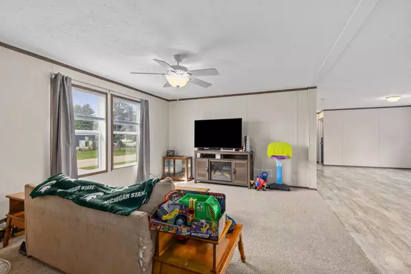 Belmont, MI 49306,1253 N Maize NE Drive