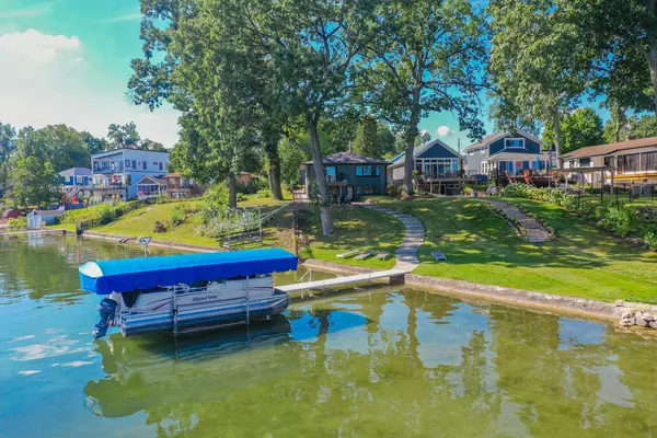 Edwardsburg, MI 49112,23876 S Shore Drive