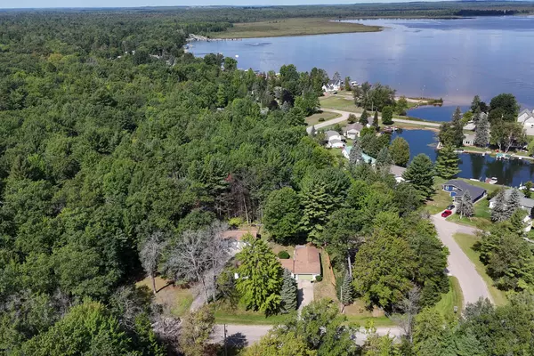 St. Helen, MI 48656,6771 Clearbrook Drive