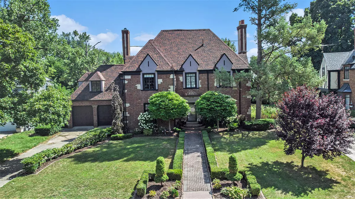 Detroit, MI 48221,19190 Parkside Street