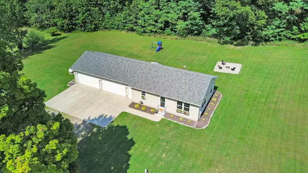 Paw Paw, MI 49079,46412 County Road 374