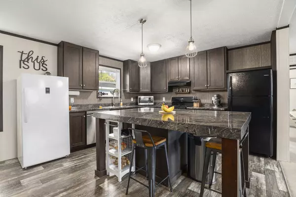 Walker, MI 49534,4598 Gardens NW Boulevard