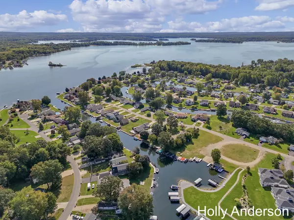 Wayland, MI 49348,2208 Boardwalk Court #16