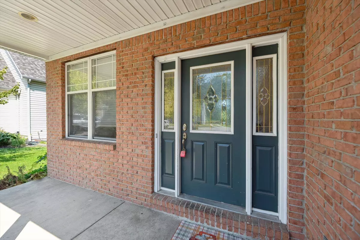 Saline, MI 48176,134 Whitlock Street