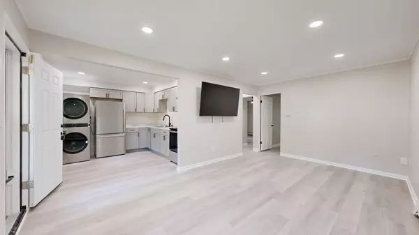 Ann Arbor, MI 48103,122 Allen Drive #1