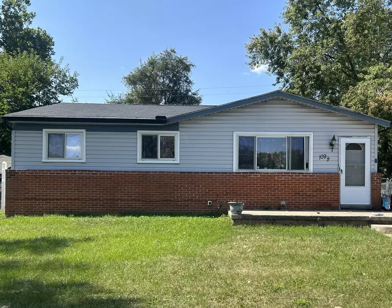 1094 Nash Avenue, Ypsilanti, MI 48198