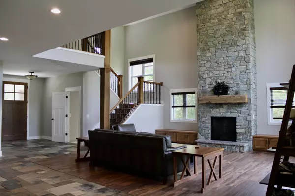 Grand Rapids, MI 49546,3781 Bridgehampton Dr NE NE Drive