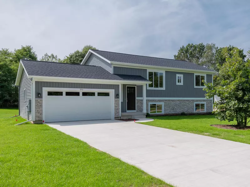 3511 Twin Spruce Drive, Kalamazoo, MI 49004