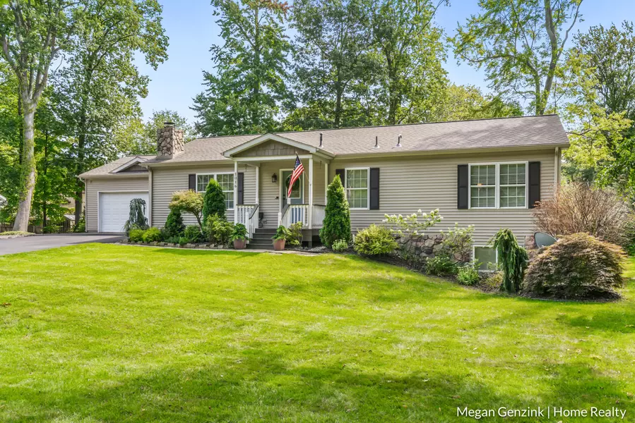 1016 Ottawa Beach Road, Holland, MI 49424