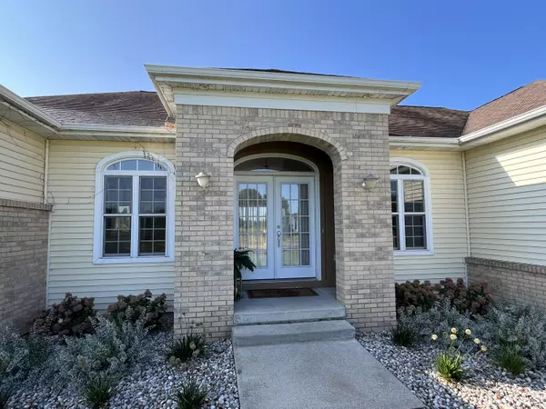 Ada, MI 49301,8866 Cascade SE Road