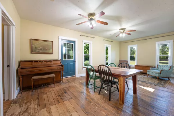 Paw Paw, MI 49079,41692 30th Street