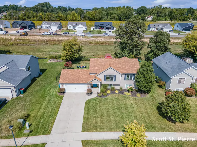 5279 Windfield Drive, Allendale, MI 49401