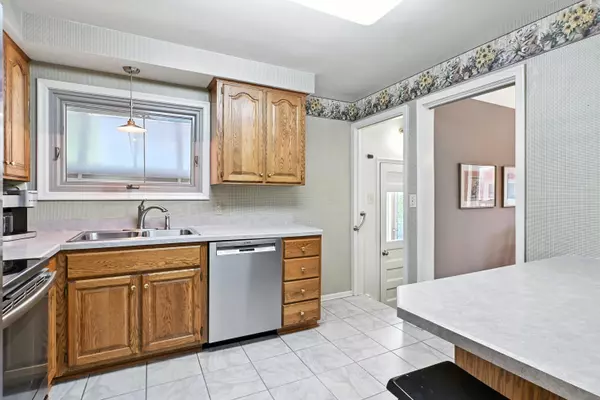 Ann Arbor, MI 48103,1501 Catalina Drive