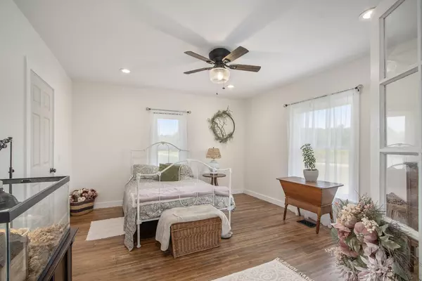 Allegan, MI 49010,484 28th Street