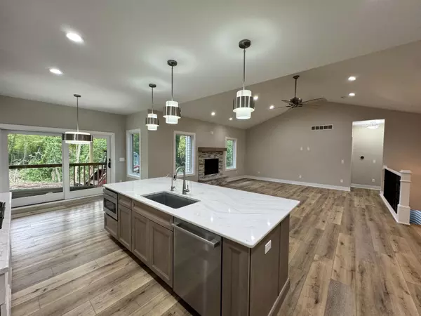 Howell, MI 48843,5570 Golf Club Road