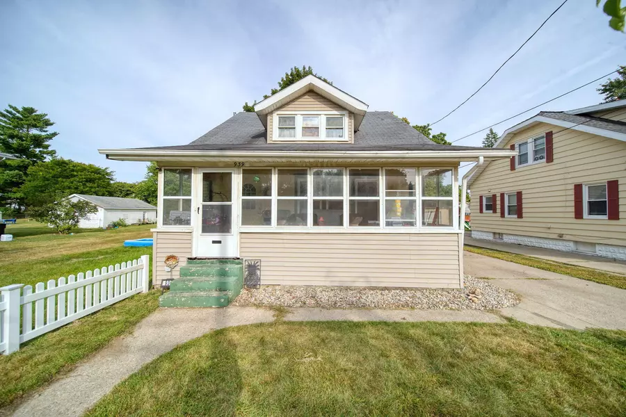 939 S Gorham Street, Jackson, MI 49203