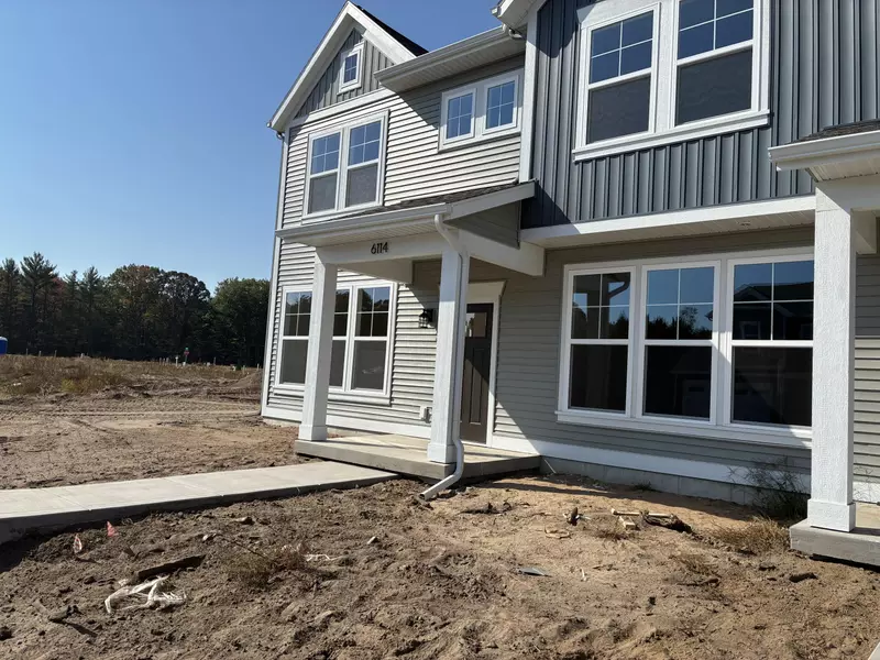 6114 Stahl Drive #16, Spring Lake, MI 49456