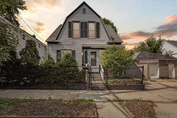 Grand Rapids, MI 49506,509 Diamond SE Avenue