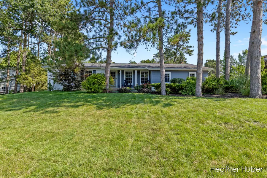 2474 San Marie SE Drive, Grand Rapids, MI 49546
