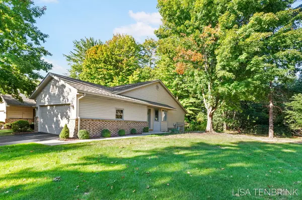 Grand Rapids, MI 49534,927 Ironwood NW Circle