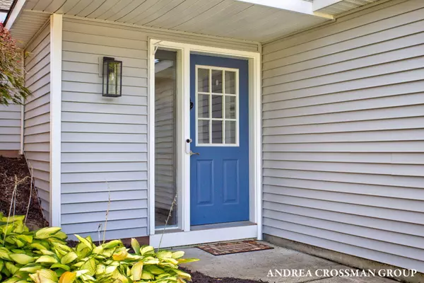 Kentwood, MI 49508,828 Tierra SE Street