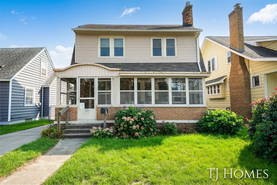 1132 California NW Street, Grand Rapids, MI 49504
