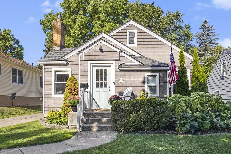 211 Baynton NE Avenue, Grand Rapids, MI 49503