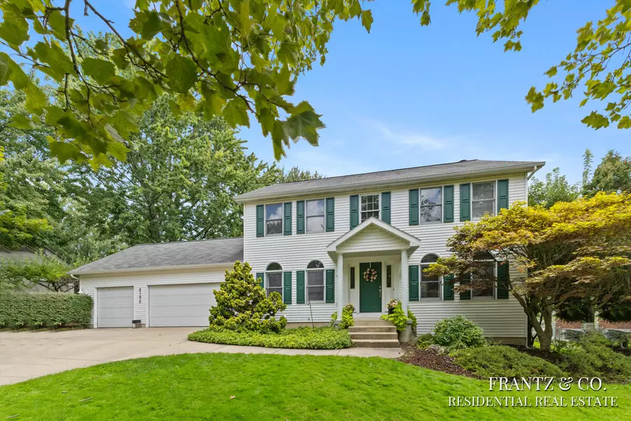 2150 Rolling Hills SE Drive, Grand Rapids, MI 49546