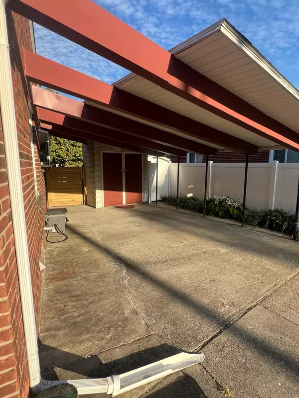 Royal Oak, MI 48067,1116 Symes Court