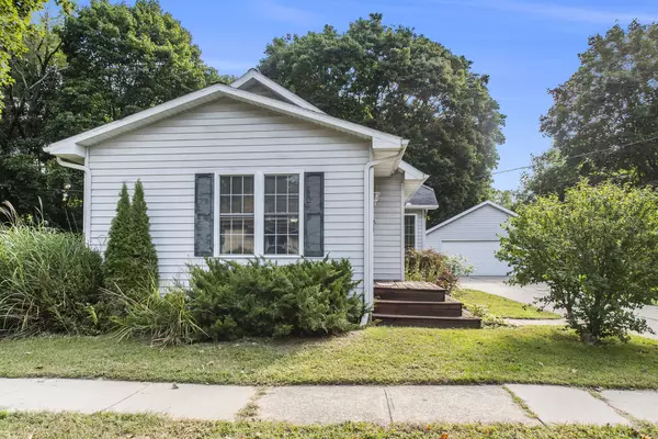 Buchanan, MI 49107,322 N Cayuga St Street