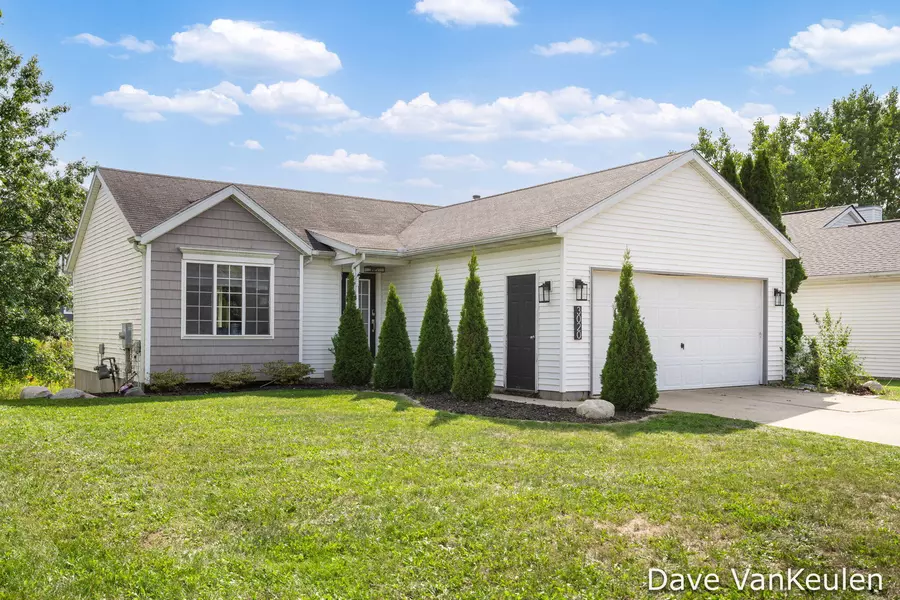 3020 Burritt NW Street, Grand Rapids, MI 49504